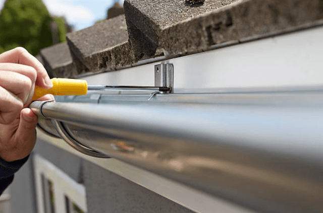 gutter repair freeport